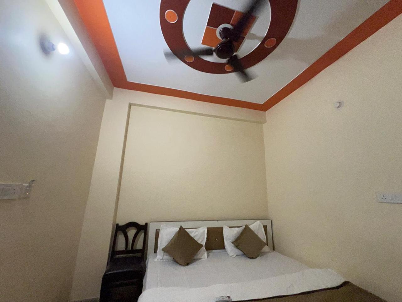 Hotel Shyam Sarover And Restaurant Ringas Ngoại thất bức ảnh