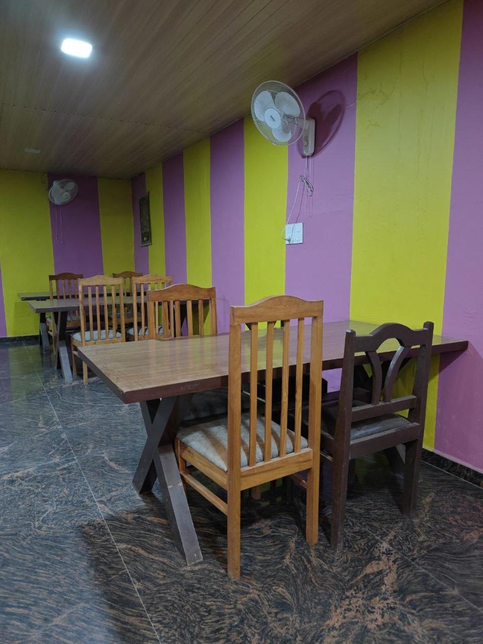 Hotel Shyam Sarover And Restaurant Ringas Ngoại thất bức ảnh