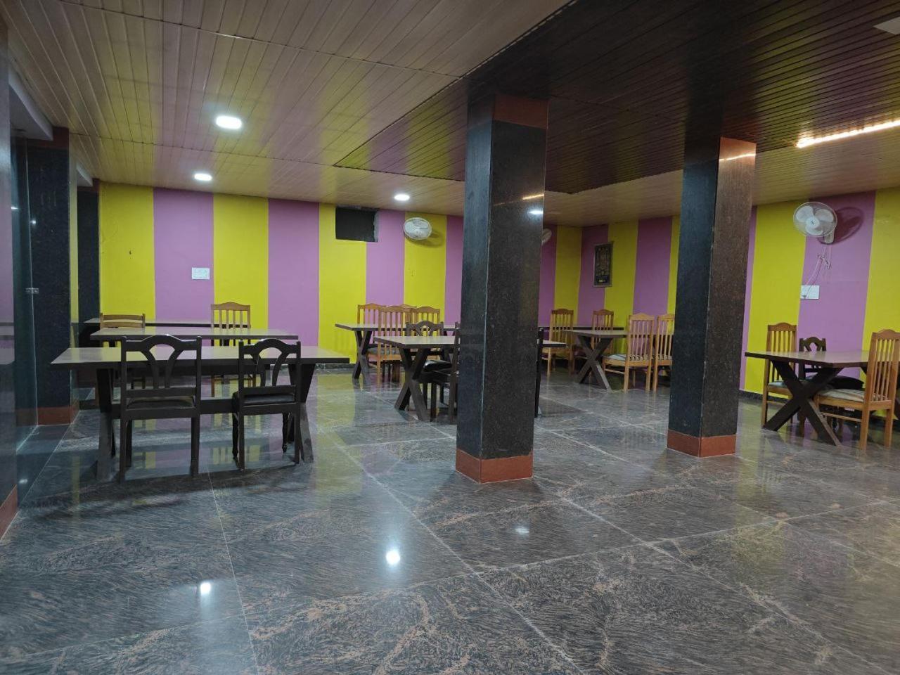 Hotel Shyam Sarover And Restaurant Ringas Ngoại thất bức ảnh